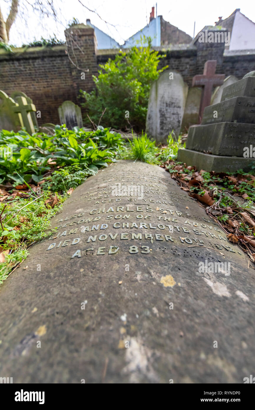 Brompton Friedhof. Im Jahre 1840 als kommerzielle Friedhof eröffnet wurde, gibt es nur sehr wenige Arme hier begraben. London. Großbritannien Stockfoto