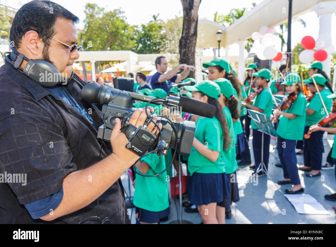 Miami Florida, Little Havana, Jose Marti Park, United Hearts Family Festival, Festivals, Feier, Messe, Gemeinschaftsveranstaltung, American Children's Orchestra für Stockfoto