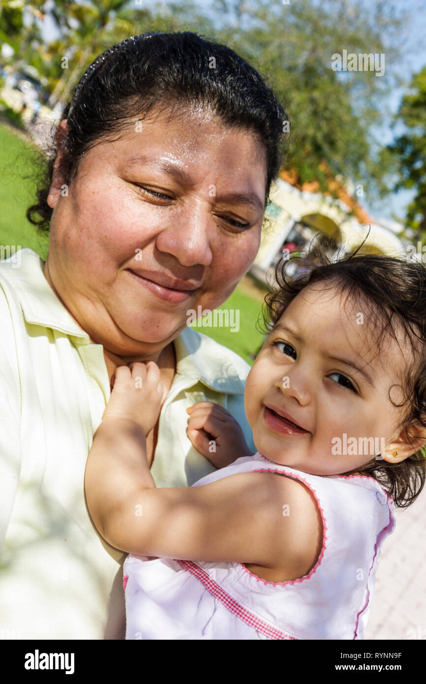 Miami Florida, Little Havana, Jose Marti Park, United Hearts Family Festival, Festivals, Feier, Messe, Gemeinschaftsveranstaltung, Hispanic Latin Latino ethnische Immi Stockfoto