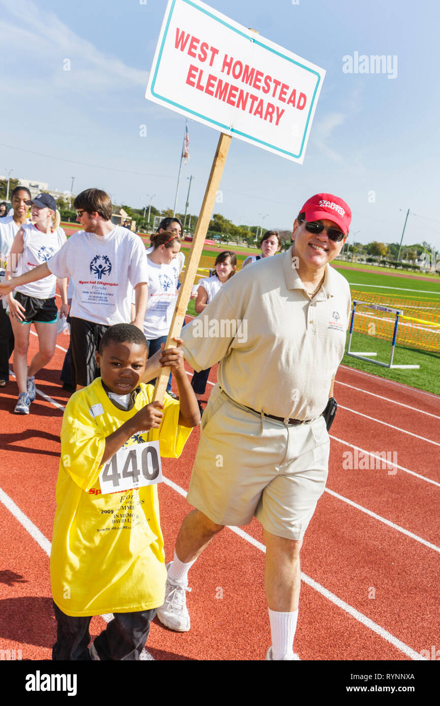 Miami Florida, Miami Dade College, North Campus, Special Olympics, Bedürfnisse, Behinderte, Wettbewerb, Sport, Sportler, Studenten Schüler Schüler, Volunteer Stockfoto