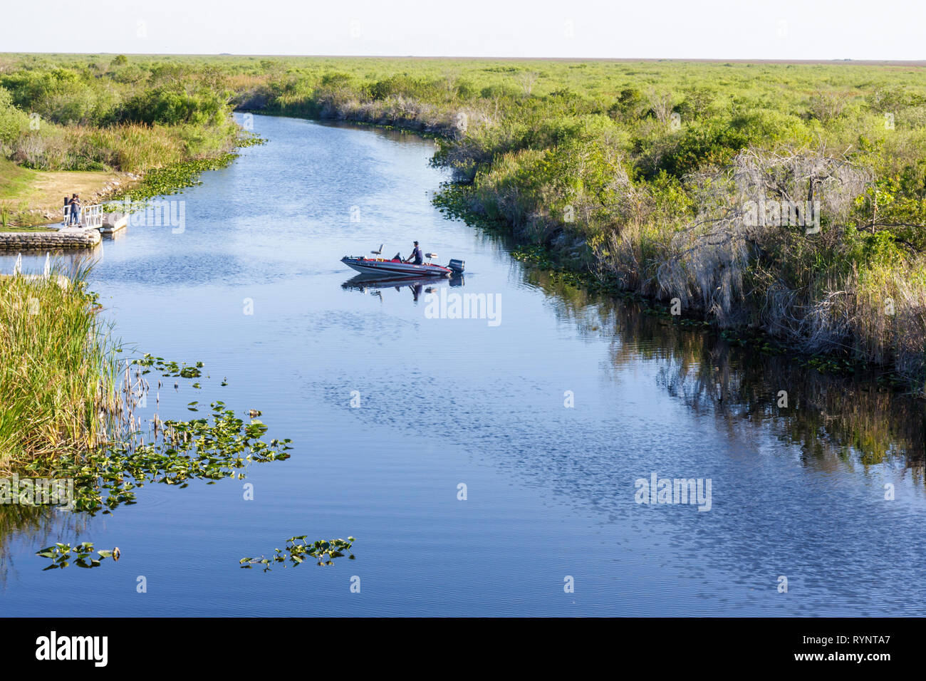 Florida Collier County, Everglades, Big Cypress National Preserve, Alligator Alley, Interstate 75, Feuchtgebiete, Kanal, Bass-Boot, Motorboot, Bootfahren, Wasser, slough, Stockfoto