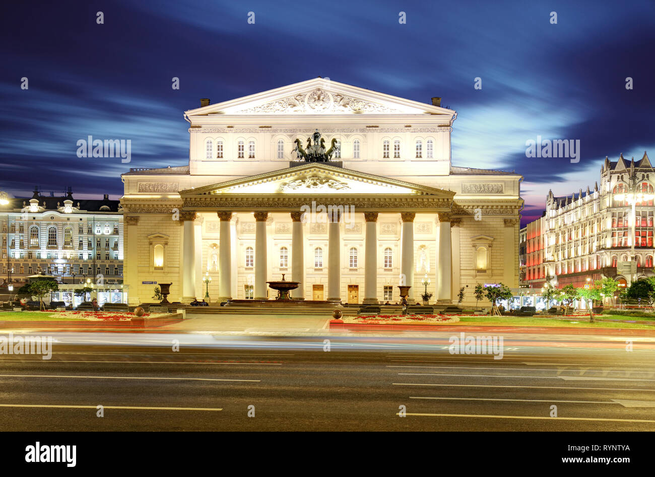 Bolschoi Theater in der Nacht in Moskau, Russland Stockfoto