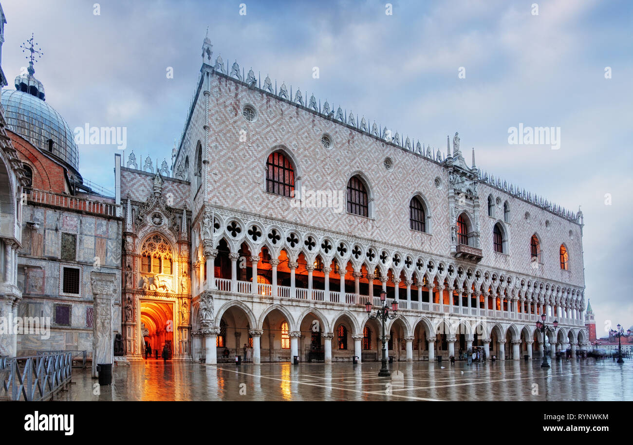 Cattedrali di san marco Fotos und Bildmaterial in hoher Auflösung Alamy