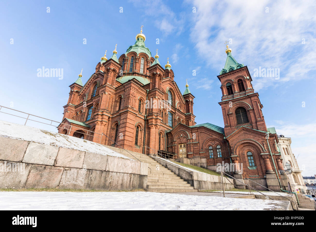 Helsinki, Finnland. Uspenski-kathedrale (Uspenskin katedraali), einem Östlichen Orthodoxen Kathedrale, die 1352 von der Jungfrau Maria gewidmet Stockfoto