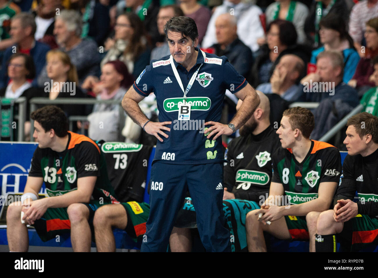 14. März 2019, Niedersachsen, Hannover: Handball: Bundesliga, der TSV Hannover-Burgdorf - SG Flensburg-Handewitt, 24. Spieltag in der TUI Arena. Hannover Trainer Antonio Carlos Ortega ist an der Seitenlinie. Foto: Swen Pförtner/dpa Stockfoto