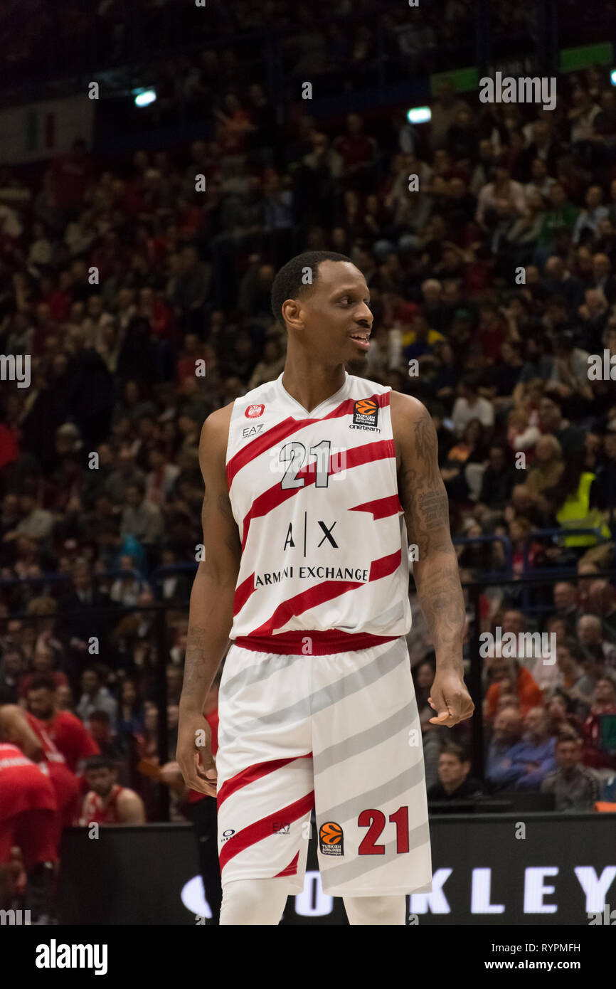 Mailand, Italien. 14 Mär, 2019. James Nunnally, #21 von AX Armani Exchange Olimpia Milano während des 2018/2019 Turkish Airlines EuroLeague Saison Runde 26 Spiel zwischen AX Armani Exchange Olimpia Milano und Olympiakos Piräus an Mediolanum Forum in Mailand. Final Score: Olimpia Milano 66 - 57 Olympiakos Piräus Credit: Stefanos Kyriazis/Alamy leben Nachrichten Stockfoto