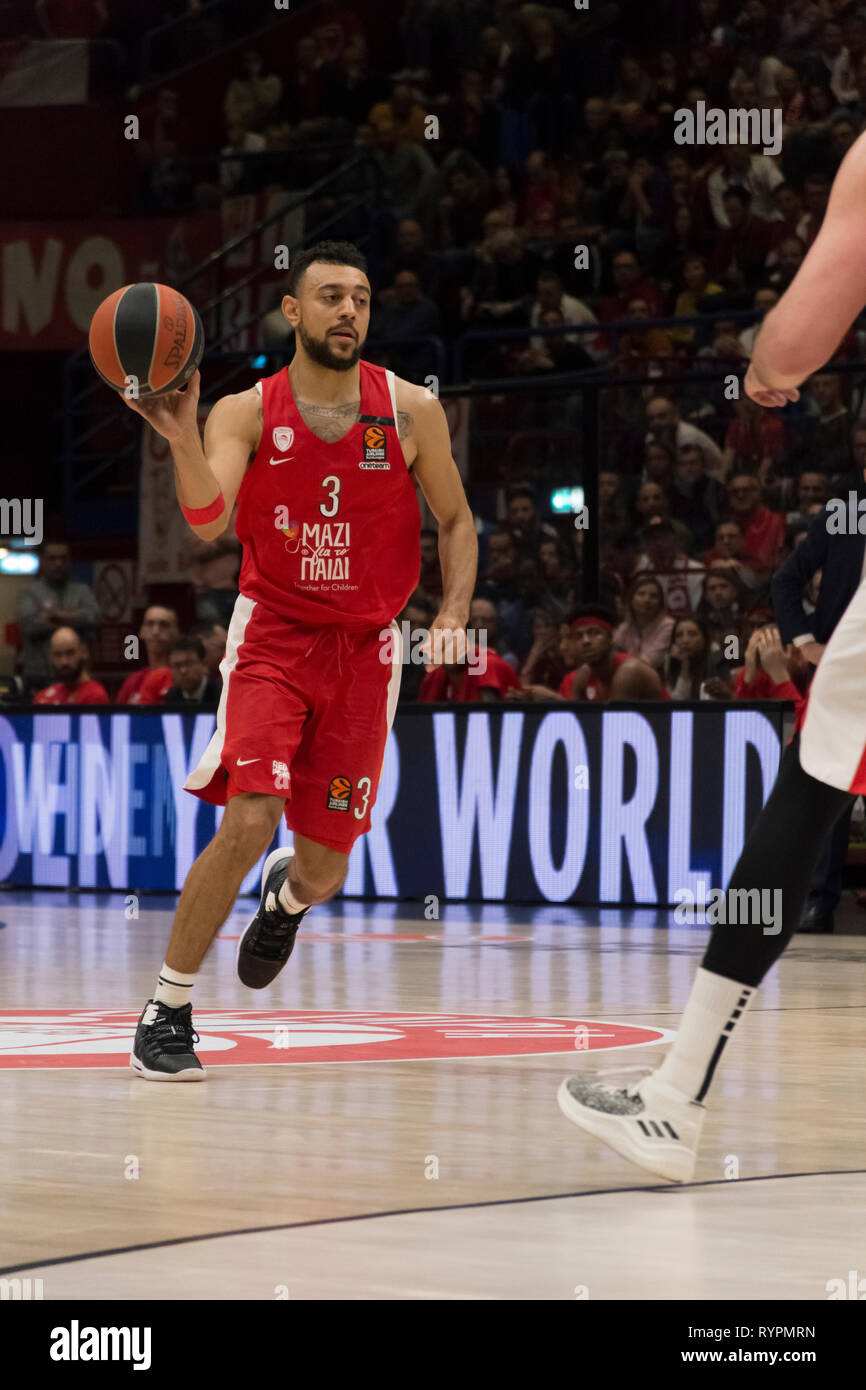 Giorgio Armani Olimpia Milano Olimpia Milano Stockfotos Und Bilder Kaufen Alamy