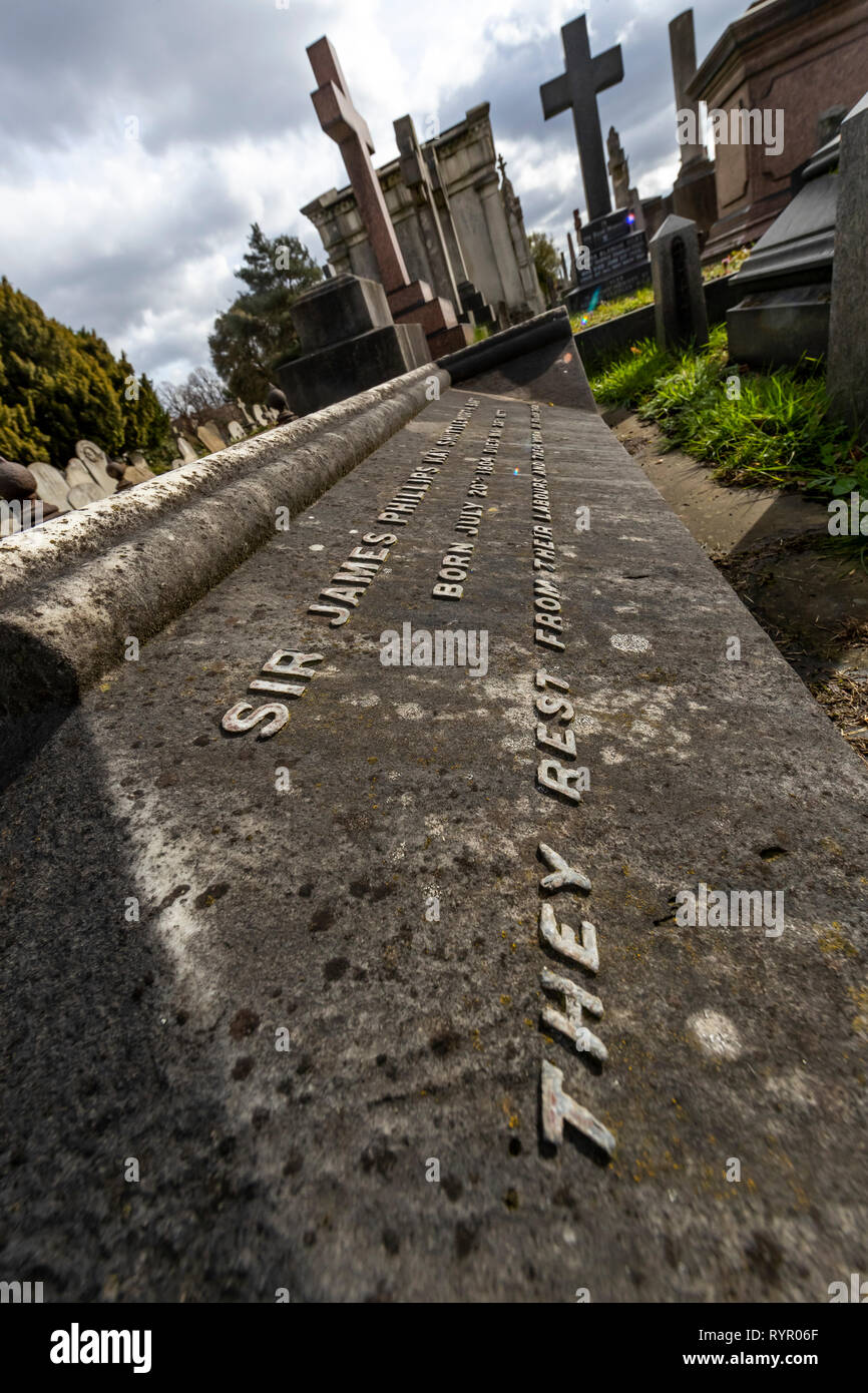 Brompton Friedhof. Im Jahre 1840 als kommerzielle Friedhof eröffnet wurde, gibt es nur sehr wenige Arme hier begraben. London. Großbritannien Stockfoto