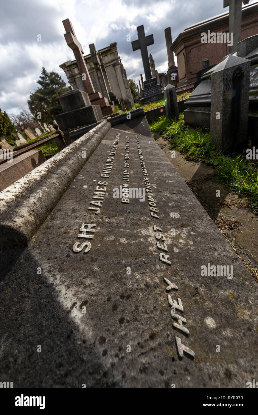 Brompton Friedhof. Im Jahre 1840 als kommerzielle Friedhof eröffnet wurde, gibt es nur sehr wenige Arme hier begraben. London. Großbritannien Stockfoto
