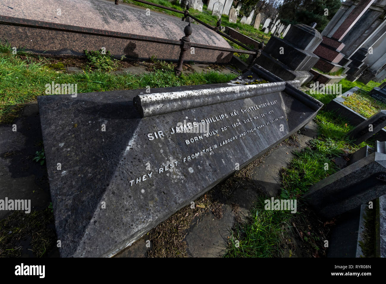 Brompton Friedhof. Im Jahre 1840 als kommerzielle Friedhof eröffnet wurde, gibt es nur sehr wenige Arme hier begraben. London. Großbritannien Stockfoto