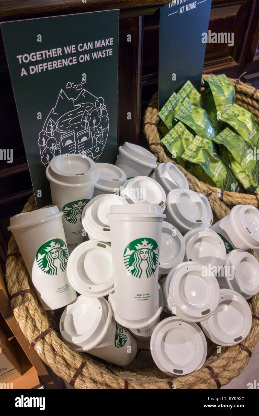 Starbucks wiederverwendbare Reisen Schale zu gehen Kaffeetassen Stockfoto
