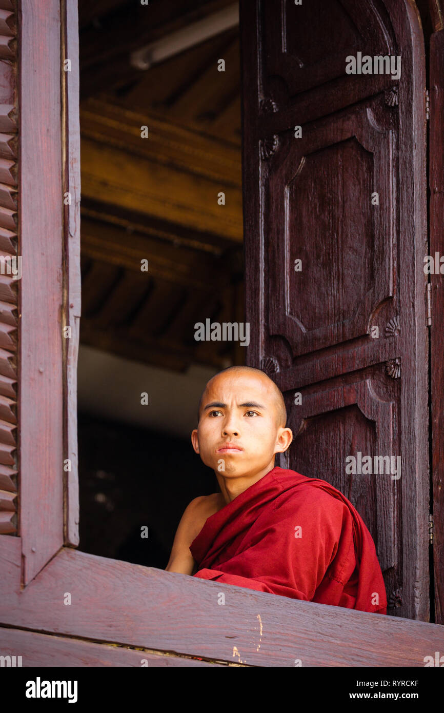Trainee buddhistische Mönche in Kloster Shwe Yan Pyay in der Nähe Inle See, Myanmar Stockfoto