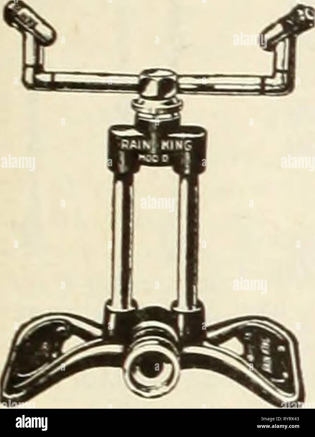 Samen pflanzen Dreer die Lampen für Samen pflanzen Dreer die Lampen für Sommer einpflanzen. dreersseedsplant 1936 henr Jahr: 1936 Garten liefert PHILADELPHU. PA. Die Schere. Acme Blumen sammeln. So konzipiert, dass Sie behalten ihn bei einem blumenstengel nach der Blüte abgeschnitten wurde die erheblich erleichtert das Sammeln von Schnittblumen. 75 c Paar, Postpaid. ACME' Blume. Scheren. Rasensprenger, Regen KingModel D. eine revolvierende sprinicler mit Ad-justable Düsen. Der robuste einfache Konstruktion. $ 2,25, Postpaid. Stockfoto