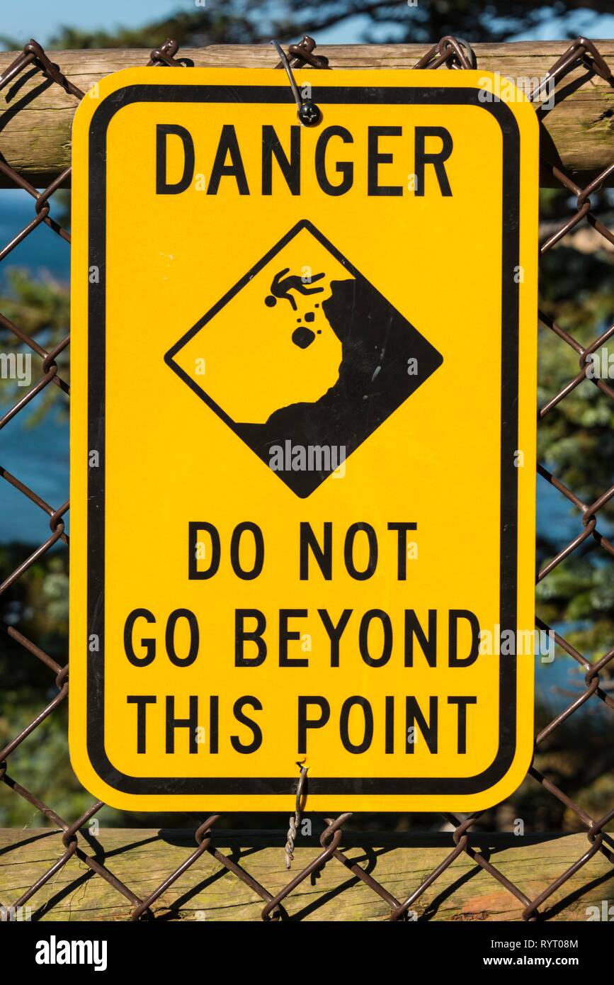 Warnung, Schild, Gefahr, nicht über diesen Punkt hinaus, Oregon, USA gehen Stockfoto