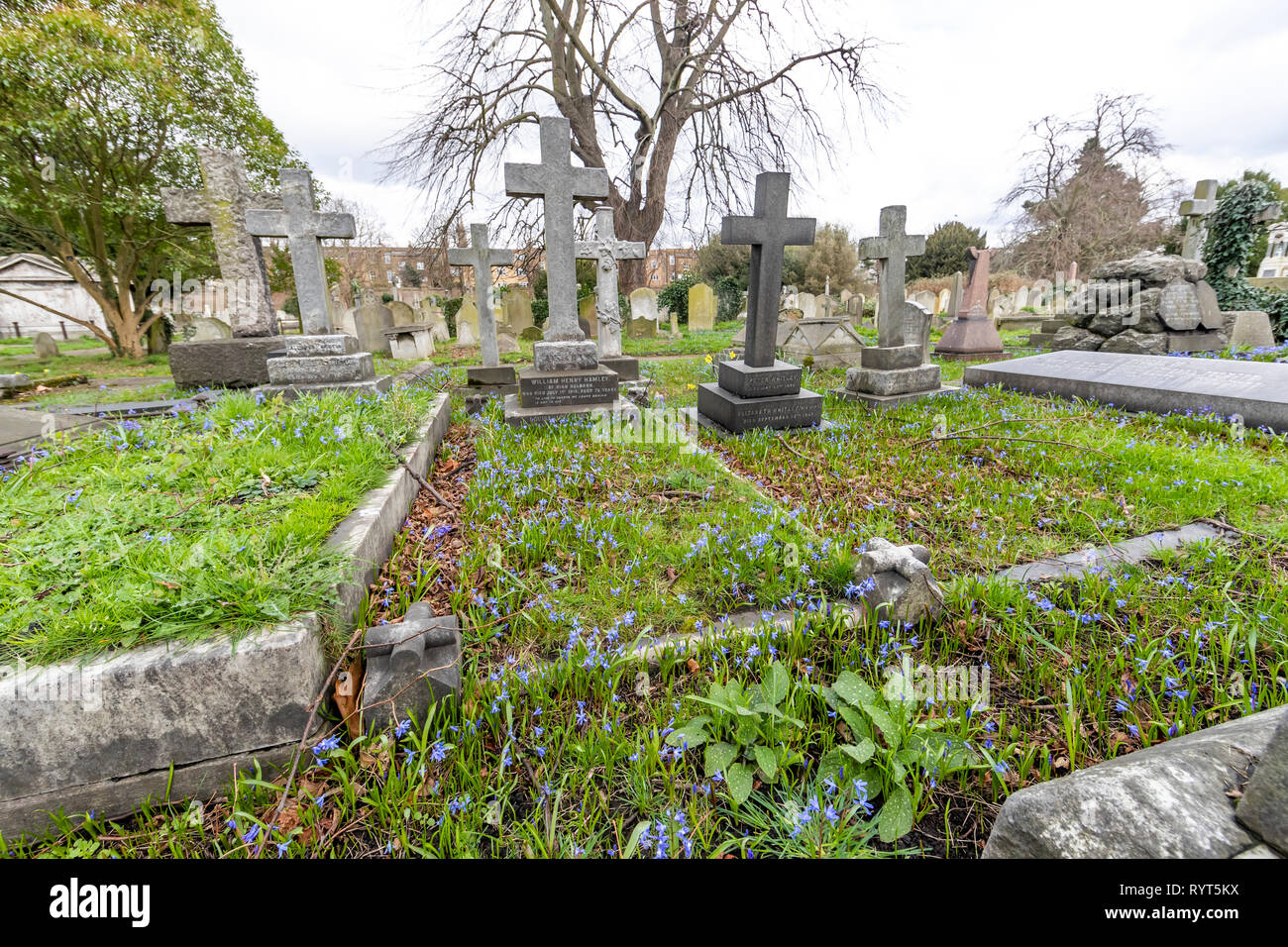 Brompton Friedhof. Im Jahre 1840 als kommerzielle Friedhof eröffnet wurde, gibt es nur sehr wenige Arme hier begraben. London. Großbritannien Stockfoto