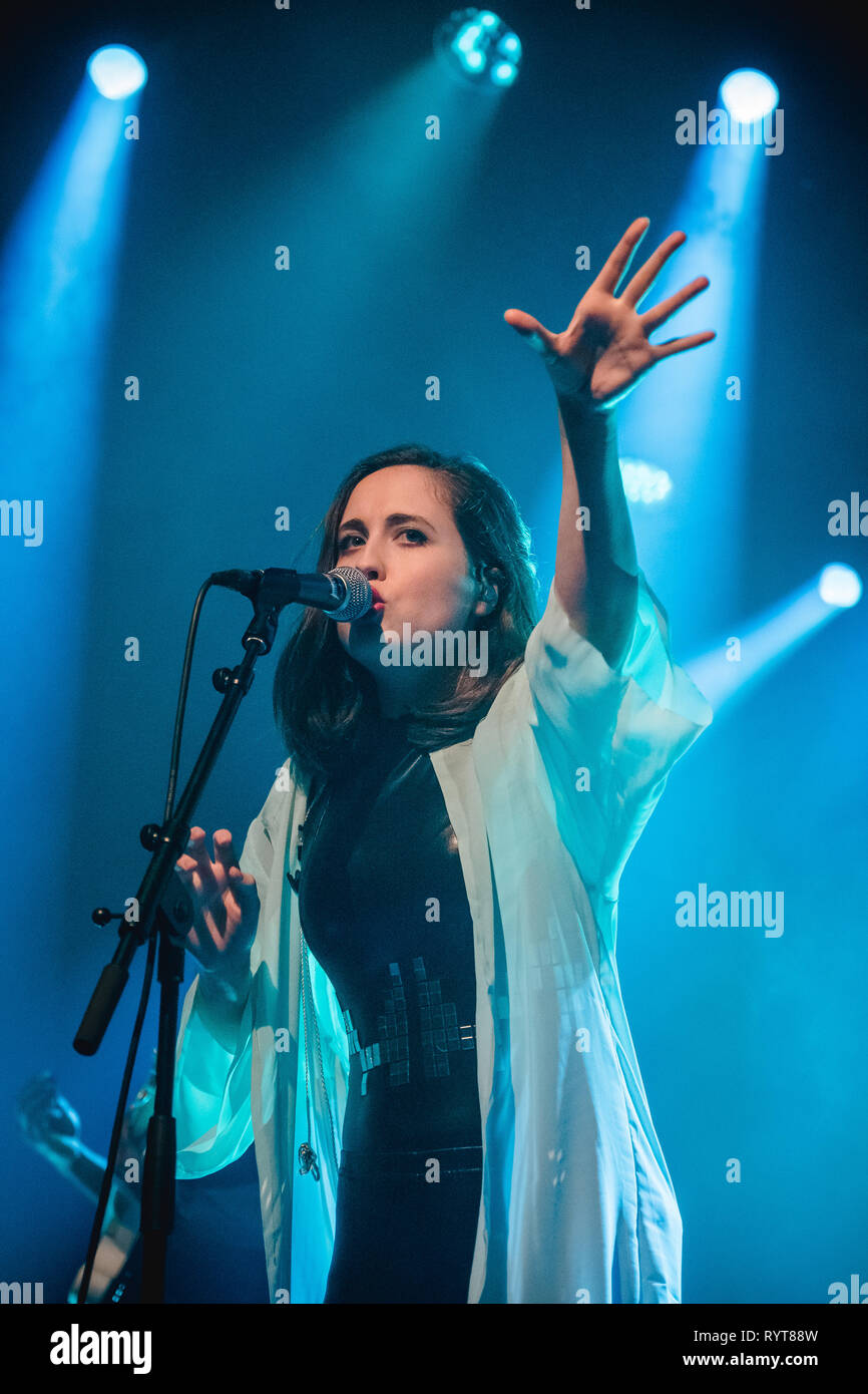 Schweiz, Bern - März 14., 2019. Die deutsch-kanadische Sänger und Songwriter Alice Merton führt ein Live Konzert im Bierhübeli in Bern als Teil ihrer Mint Tour 2019. (Foto: Gonzales Foto - Tilman Jentzsch). Credit: Gonzales Foto/Alamy leben Nachrichten Stockfoto