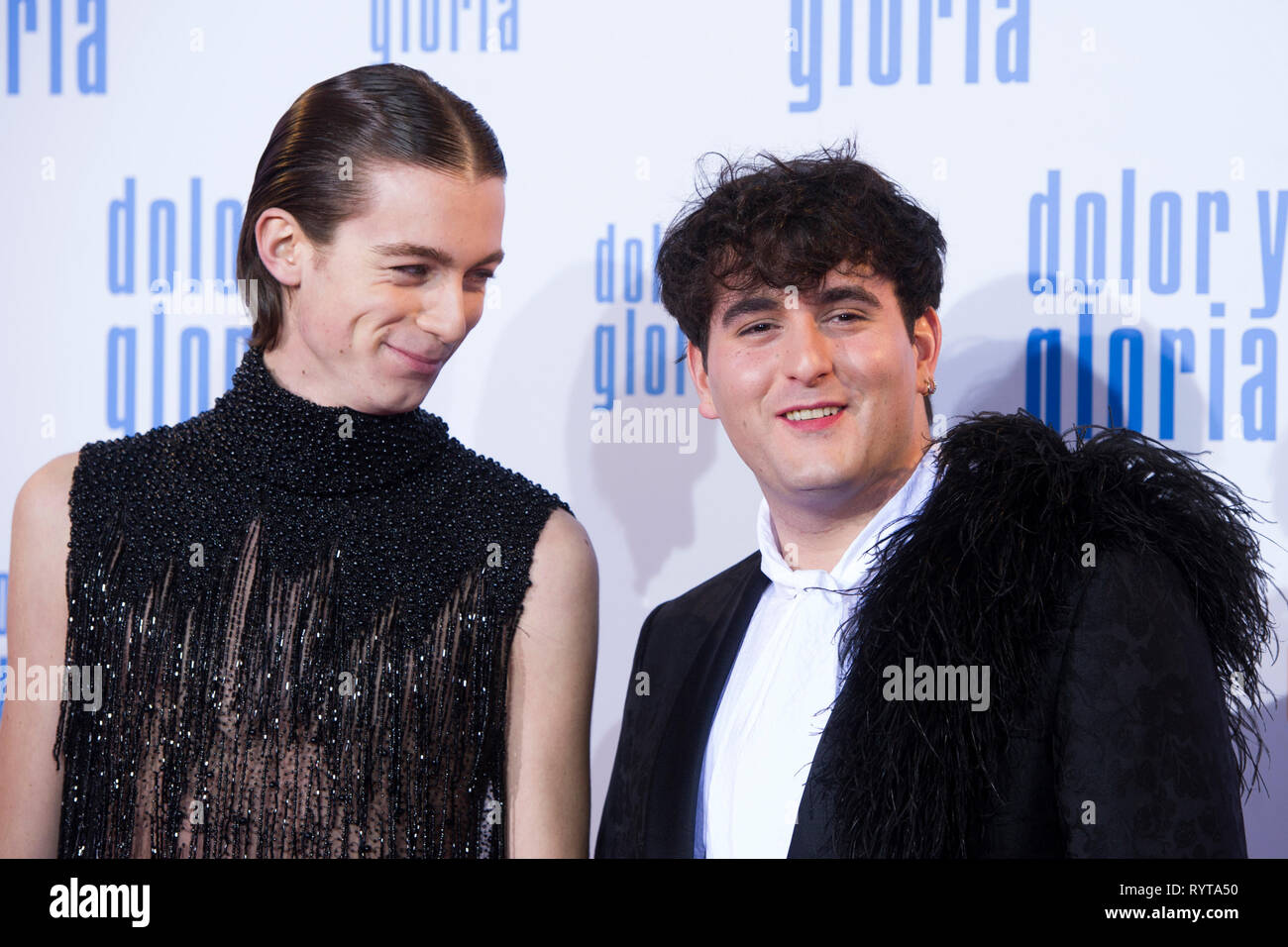Palomo Spanien Mit Freund Pol Roig Bei Der Premiere Des Films Olor Y Gloria Schmerzen Glory An Der Cine Capitol Madrid 13 03 19 Verwendung Weltweit Stockfotografie Alamy Palomo Spanien Mit Freund Pol Roig Bei Der Premiere Des Films Olor Y Gloria Schmerzen Glory An Der Cine Capitol Madrid 13 03 19 Verwendung Weltweit Stockfotografie Alamy