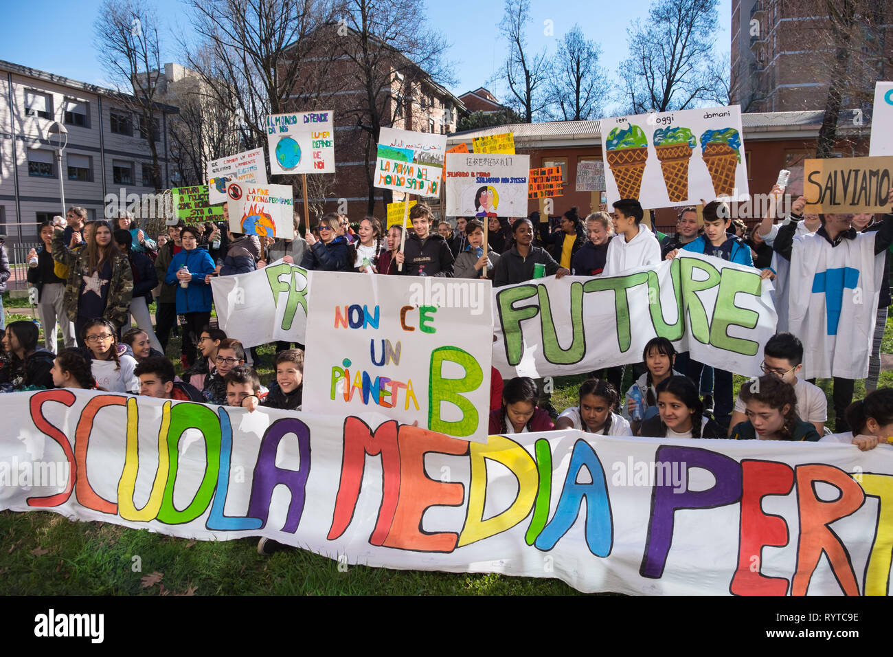 Foto Francesco Bozzo - LaPresse 15-03-2019 Milano, Italia Cronaca Il Sindaco di Milano Giuseppe Sala alla &#x201c; Marcia per il Clima&#x201d; con Gli alunni della scuola Secondaria di Primo Grado &#x201c;SandroPertini&#x201d;. Nella Foto: Il sindaco Giuseppe Sala Stockfoto