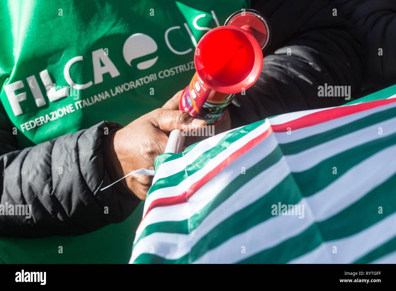 Foto Valerio Portelli/LaPresse 15-03-2019 Roma, Italia Manifestazione Lavoratori edili Cronaca Nella Foto: Manifestazione Lavoratori edili Foto Valerio Portelli/LaPresse vom 15. März 2019 Rom, Italien edil Arbeitnehmer manifestation News In der Pic: edil Arbeitnehmer Manifestation Stockfoto