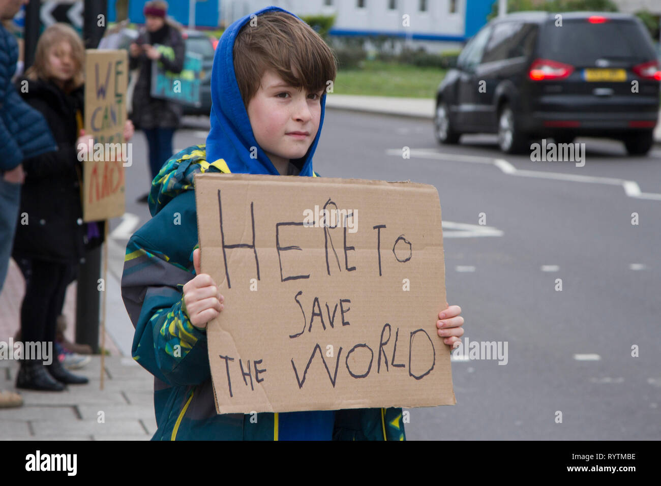 Reading, Großbritannien. 15. März 2019. Nehmen Sie sich Zeit, die Kinder aus der Schule als Teil der internationalen Jugend Klima Streik Kampagne auch bekannt als Freitags für die Zukunft oder Schule Streik 4 Klima. Credit: Harry Harrison/Alamy leben Nachrichten Stockfoto