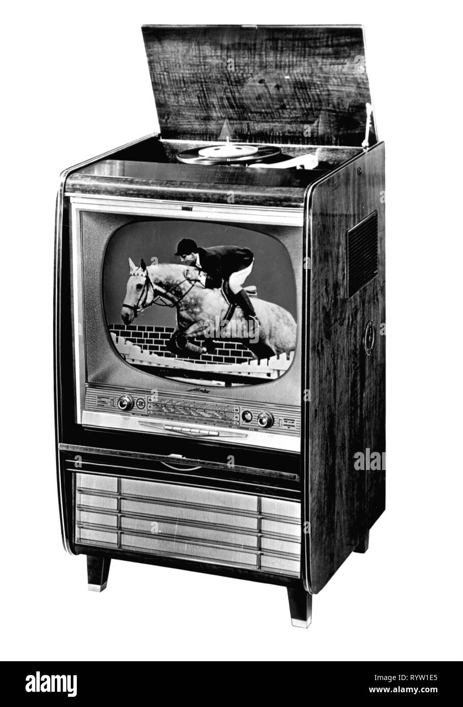 Broadcast, Fernseher, Fernseher Metz 1072, kombiniert mit Plattenspieler  und Radio, Deutschland, 1958, Telecast, Fernsehsendungen, Sport, Reiten,  Springreiten, Telekommunikation, Telekommunikation, Elektronik,  Unterhaltungselektronik, Telekommunikation ...