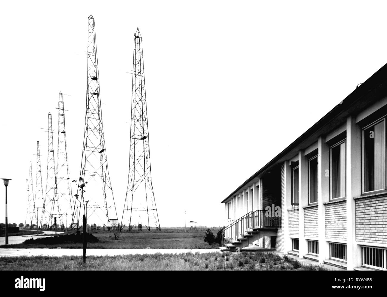 Sendung, Sender, Westdeutschen Rundfunk, Sender facility Kurzwellen-zentrum Jülich, Mersch, Außenansicht, 1959, Additional-Rights - Clearance-Info - Not-Available Stockfoto