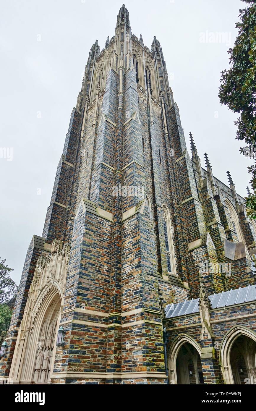 DURHAM, NC-23 FEB 2019 - Blick auf die Duke Kapelle, eine Kirche in der Mitte der Duke University Campus, eine private Forschung Universität. Stockfoto