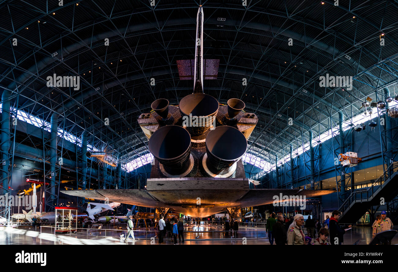 Space Shuttle Discovery auf dem Air und Space Museum von Dulles Airport in der Nähe von Washington DC. Stockfoto