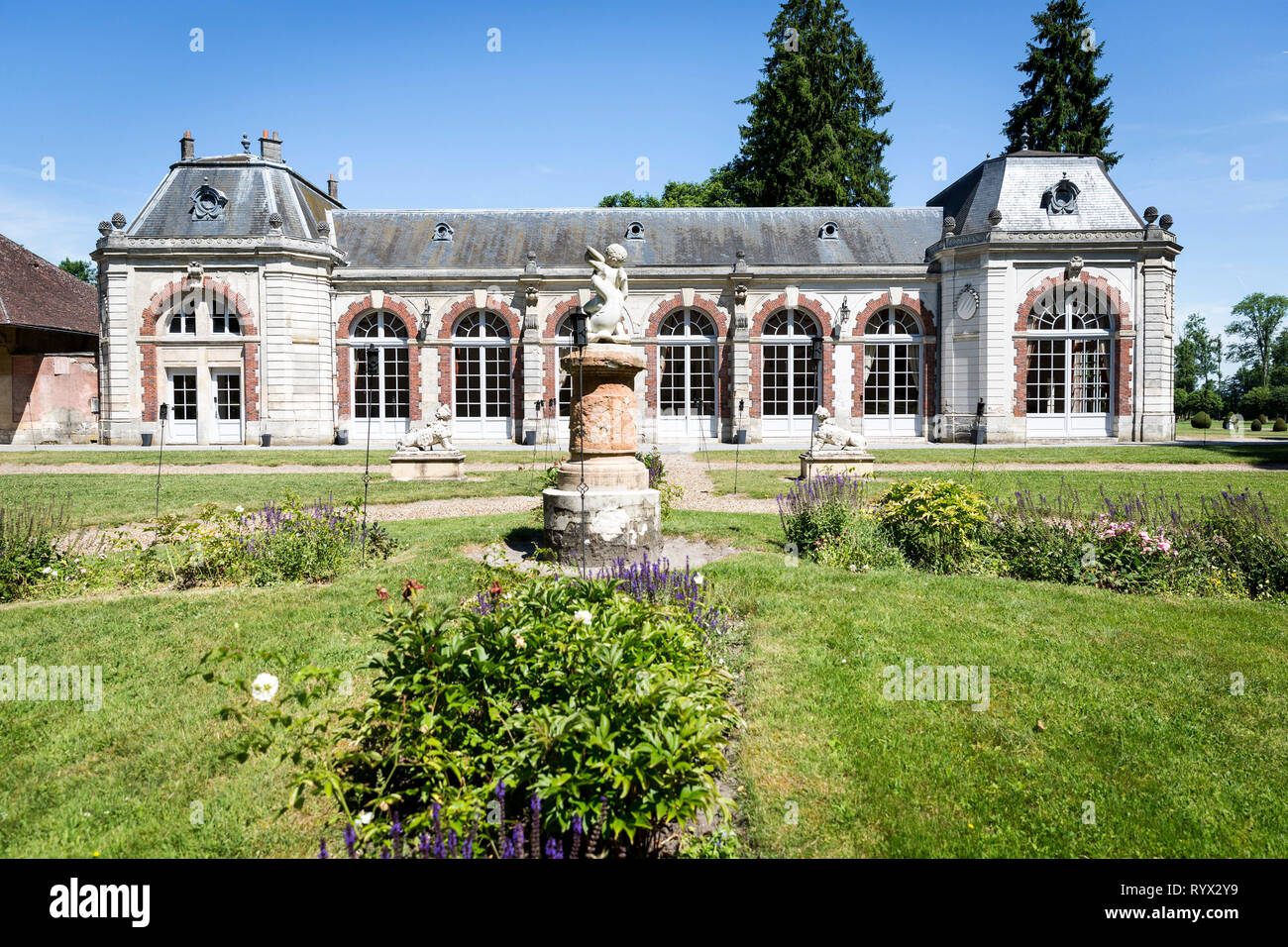 Fontaine-Chaalis (Nordfrankreich): Abtei von Chaalis. Die Orangerie Stockfoto