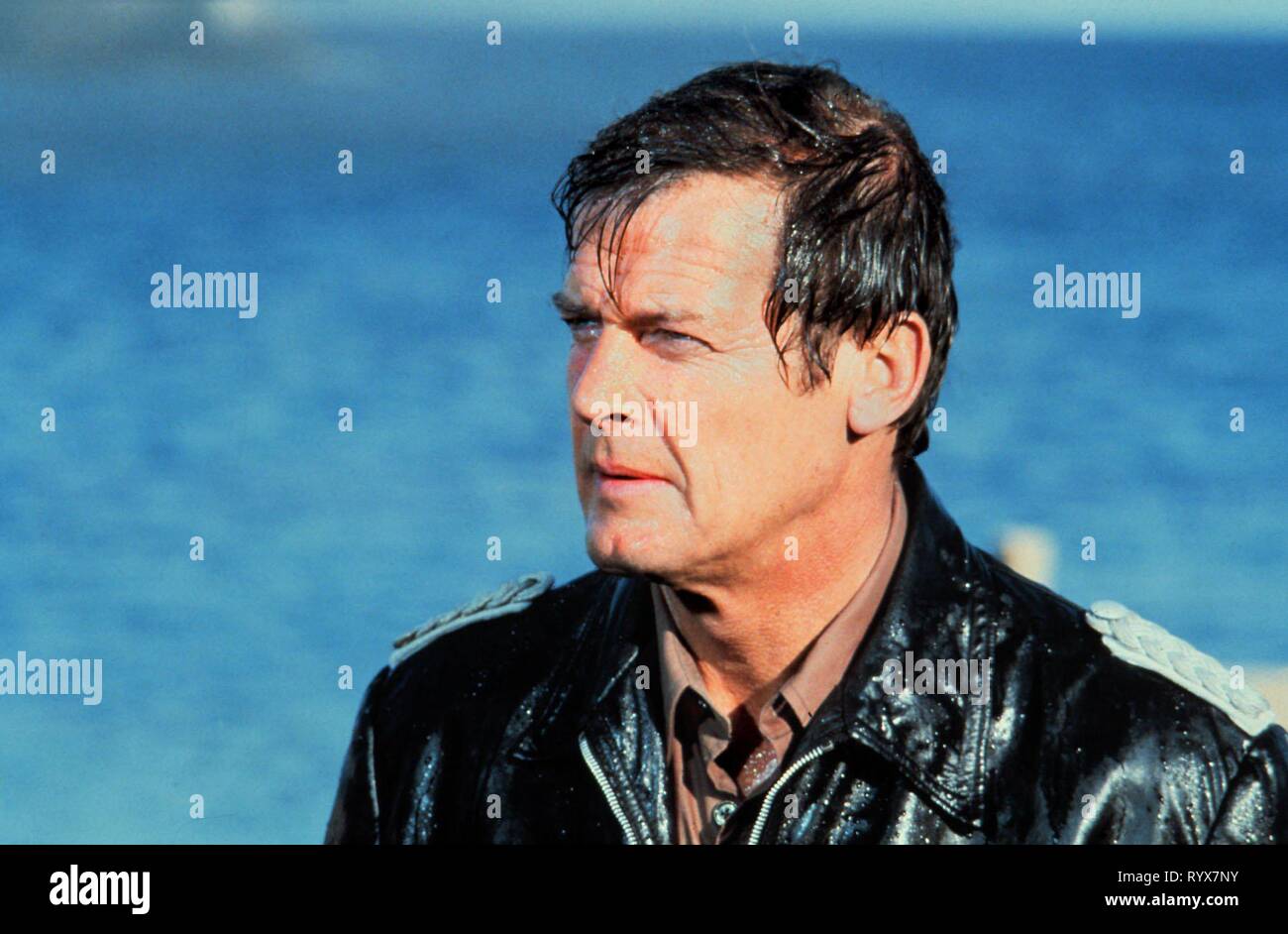 ROGER MOORE, Flucht nach ATHENA, 1979 Stockfoto