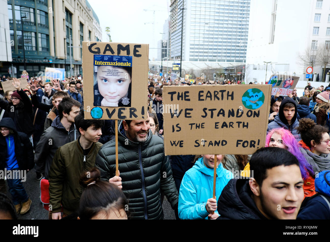 Brüssel, Belgien. 15 Mär, 2015. Demonstranten nehmen an einem Protest gegen den Klimawandel in Brüssel, Belgien am 15.03.2015. Credit: ALEXANDROS MICHAILIDIS/Alamy leben Nachrichten Stockfoto