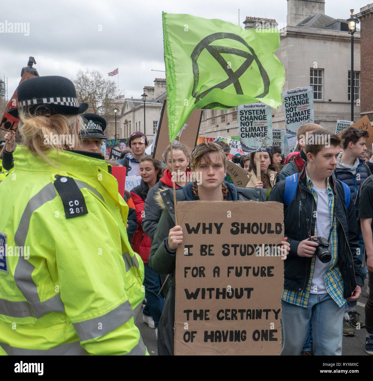 London, Vereinigtes Königreich. März 2019. Studentenstreik für den Klimawandel am Parlament Square und Buckingham Palace Credit: Vincenzo Lullo Credit: Vincenzo Lullo/Alamy Live News Stockfoto