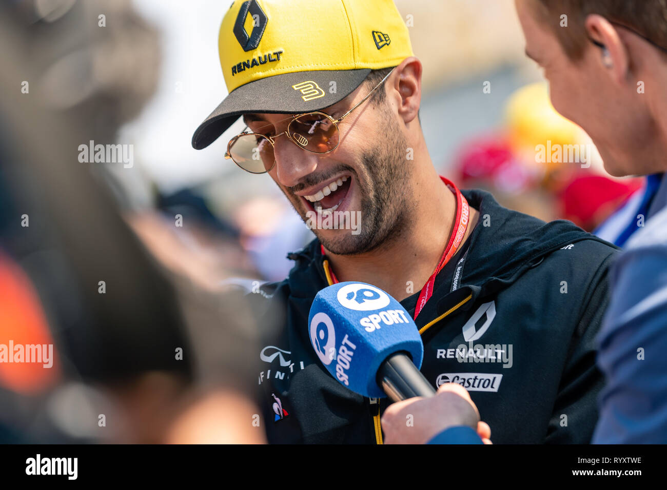 MELBOURNE, Australien - März 16: Daniel Ricciardo 3 Fahren für Renault F1 Team in Melbourne zu Fuß mit den Fans während des Formel 1 Grand Prix von Australien 2019 Rolex am Albert Park Lake, Australien am 16. März 2019. Stockfoto