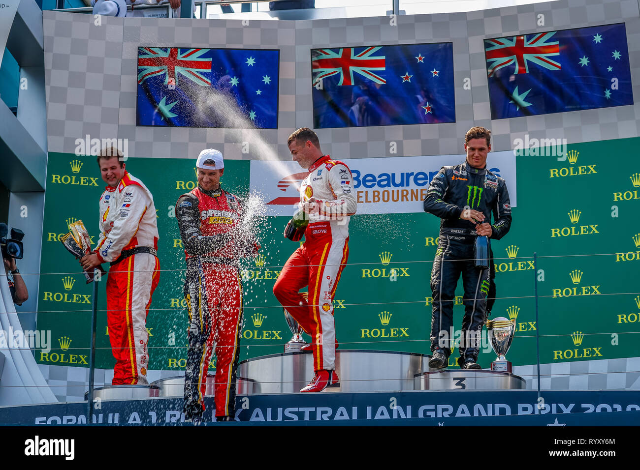 Melbourne, Victoria, Australien. 16 Mär, 2019. FIA-Formel-1-Weltmeisterschaft 2019 - Formel Eins Rolex Grand Prix von Australien. Supercars Rennen vier der Jungfrau Australien Supercars Chapionship-Podium -!st Platz Nr. 17 Scott McLaughlin Racing für Shell V-Power Racing Team - diesem Team Penske fahren seinem Ford Mustang - 2. Platz Nr. 55 Chaz Mostert Racing für die Supercheap Auto Racing Team - Tickford Racing fahren seinem Ford Mustang - 3. Platz Nr. 6 Cameron Gewässer Racing für die Moster Energie Racing Team - Tickford Racing Fahren seines Ford Mustang. Credit: Brett Keating/Alamy leben Nachrichten Stockfoto