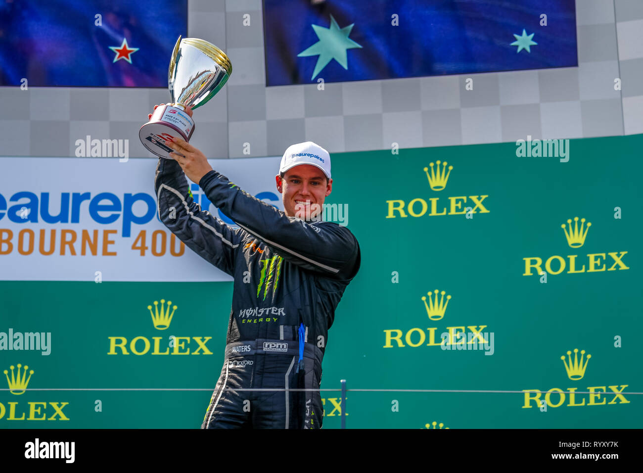 Melbourne, Victoria, Australien. 16 Mär, 2019. FIA-Formel-1-Weltmeisterschaft 2019 - Formel Eins Rolex Grand Prix von Australien. Supercars Rennen vier der Jungfrau Australien Supercars Chapionship-Podium -!st Platz Nr. 17 Scott McLaughlin Racing für Shell V-Power Racing Team - diesem Team Penske fahren seinem Ford Mustang - 2. Platz Nr. 55 Chaz Mostert Racing für die Supercheap Auto Racing Team - Tickford Racing fahren seinem Ford Mustang - 3. Platz Nr. 6 Cameron Gewässer Racing für die Moster Energie Racing Team - Tickford Racing Fahren seines Ford Mustang. Credit: Brett Keating/Alamy leben Nachrichten Stockfoto