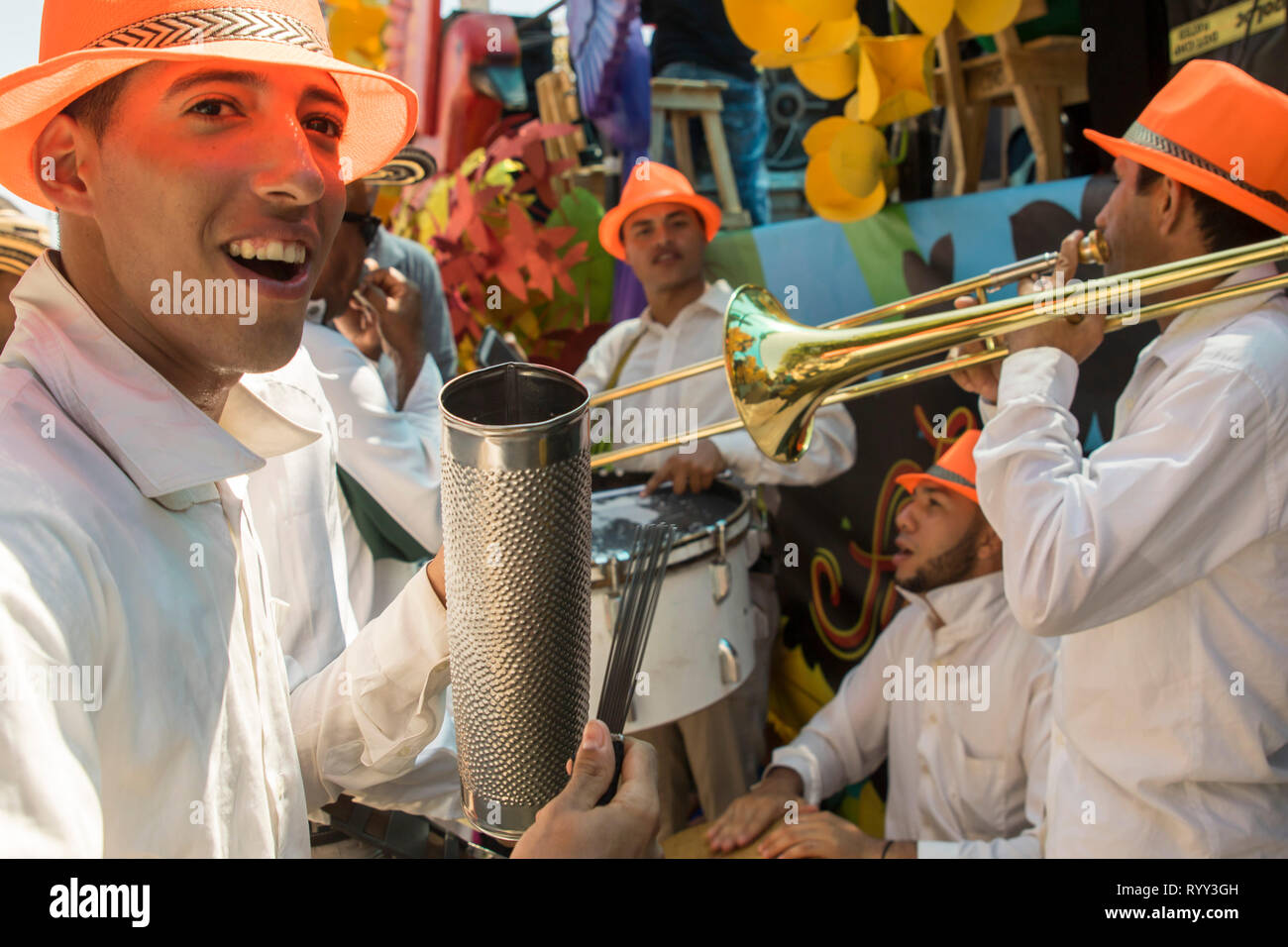 Musiker Proben vor der Parade. Karneval Sonntag feiert die große Parade der Tradition und Folklore, eine Parade, die nur traditionelle folkloristische Stockfoto