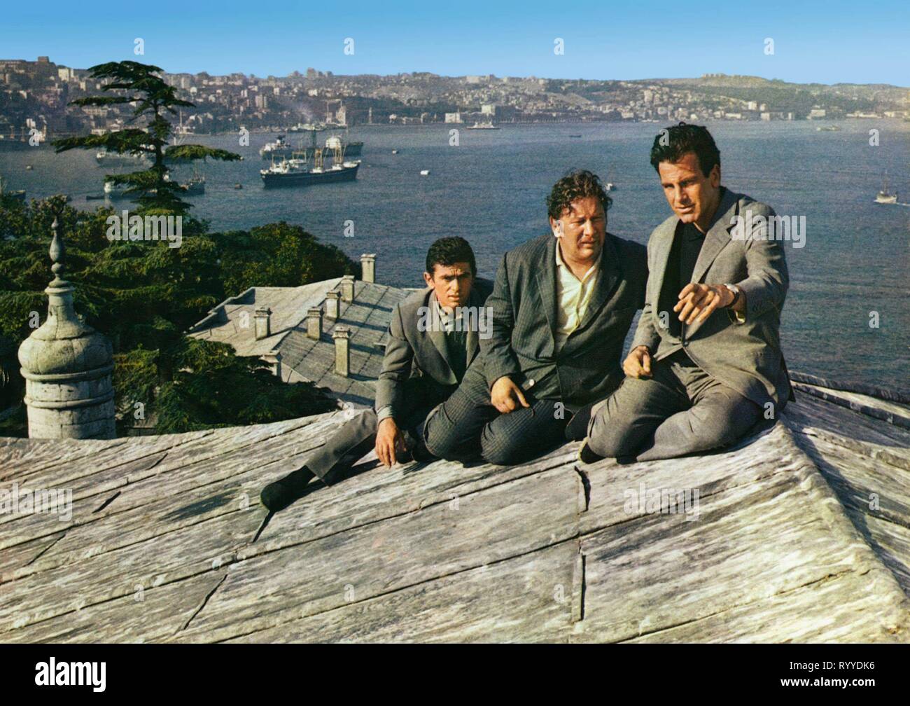 SEGAL, USTINOV, Schell, TOPKAPI, 1964 Stockfoto