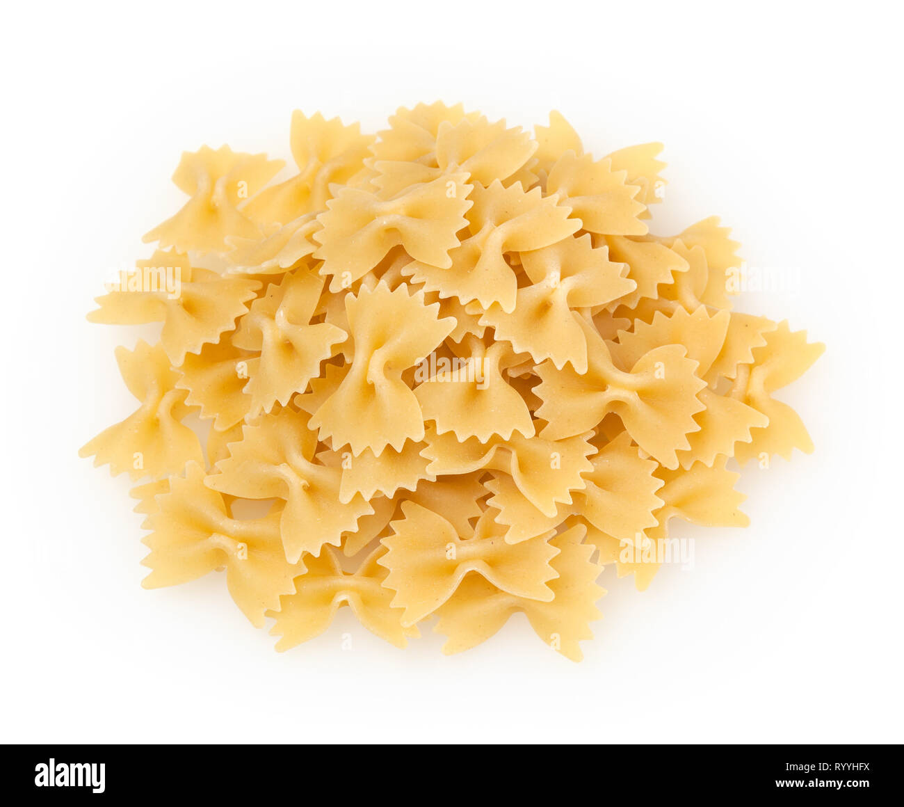 Farfalle Pasta auf weißem Hintergrund Stockfoto