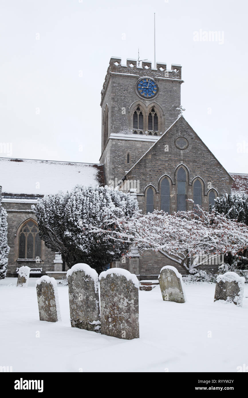Die Pfarrkirche St. Peter und Paul Ringwood Hampshire England Stockfoto