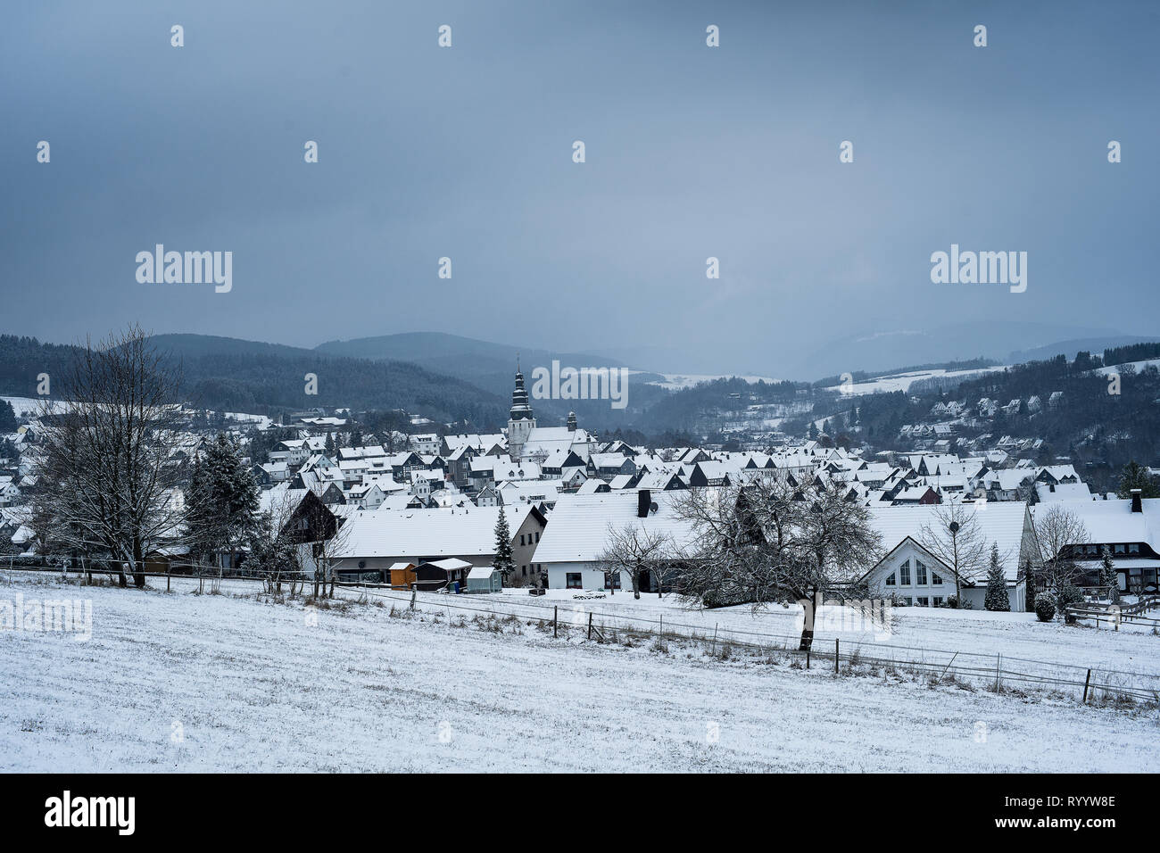 Landschaft von der deutschen Stadt Hallenberg Stockfoto