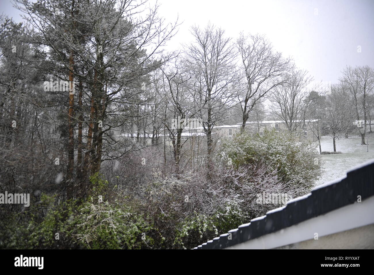 Glasgow, UK. 16. März 2019. Schottland wacht auf und eine Decke aus Schnee und Frost in der Zeit nach dem Sturm Hannah. Credit: Colin Fisher/Alamy leben Nachrichten Stockfoto