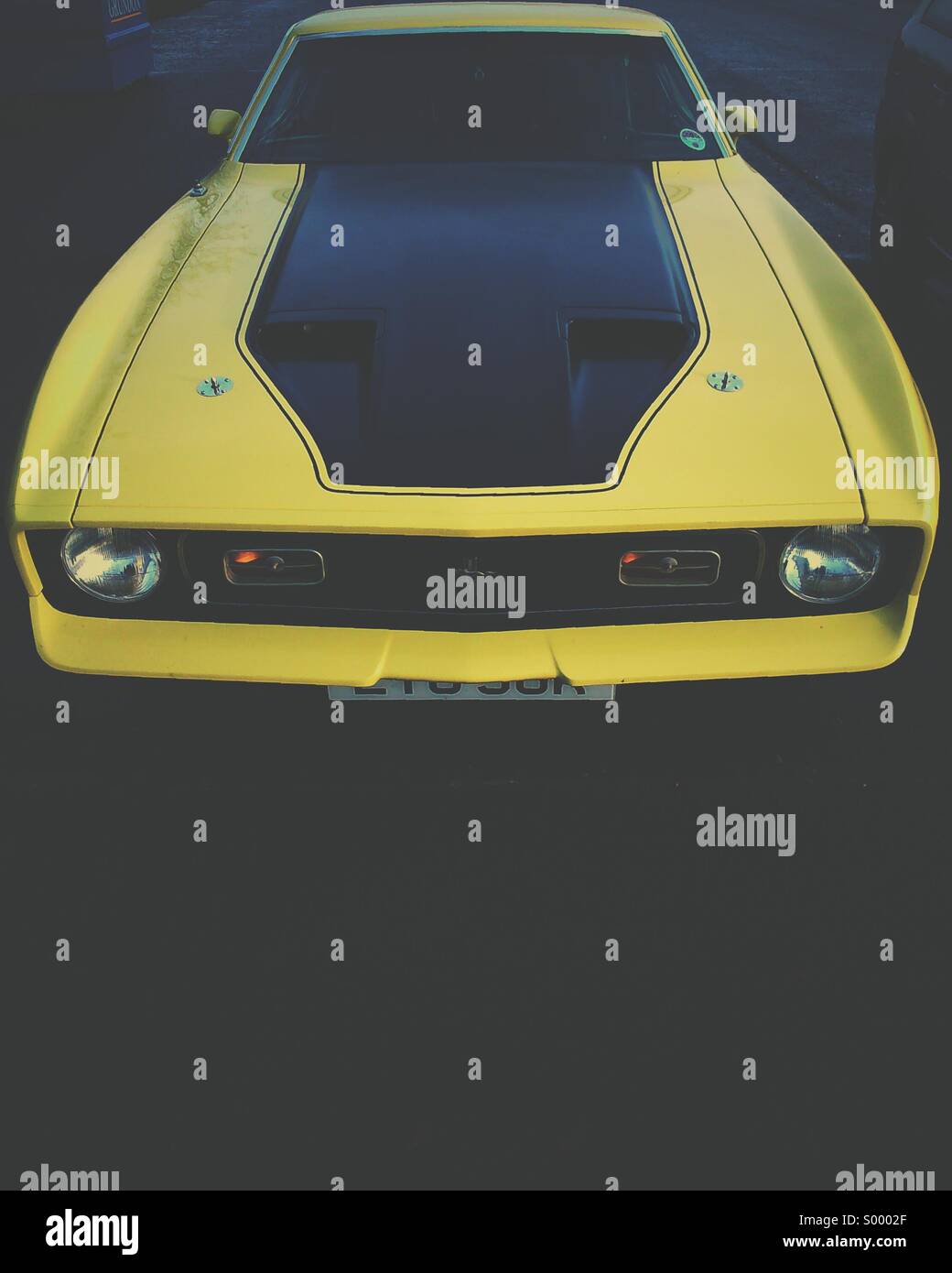 Ford Mustang Mach 1 der 1970er Jahre Muscle-car - Smartphone-aufgenommenes Stockfoto