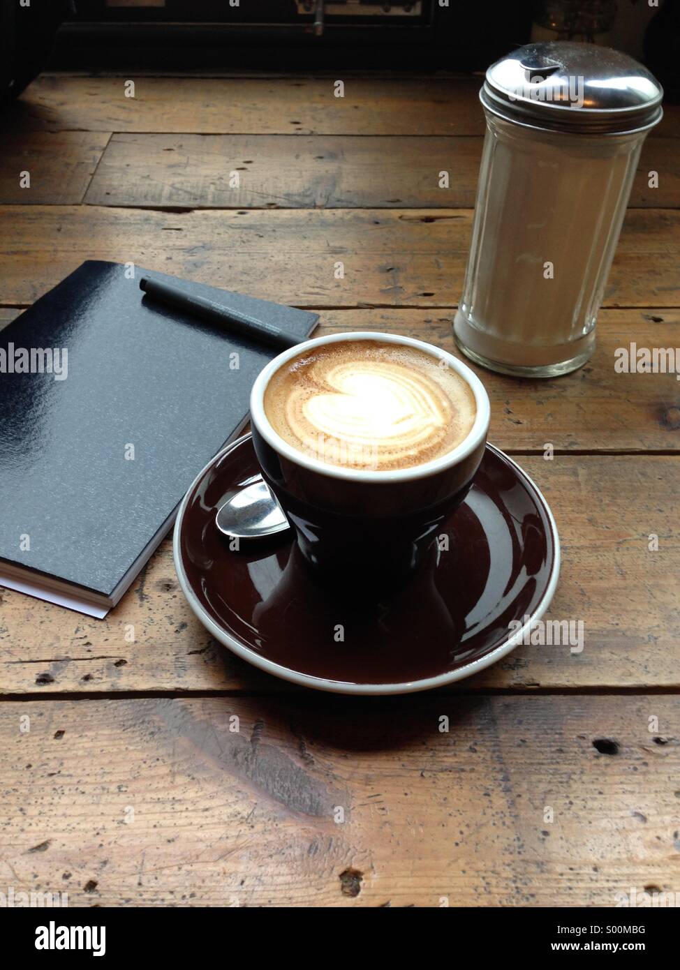 Flache weiße, - Smartphone-aufgenommenes Stockfoto