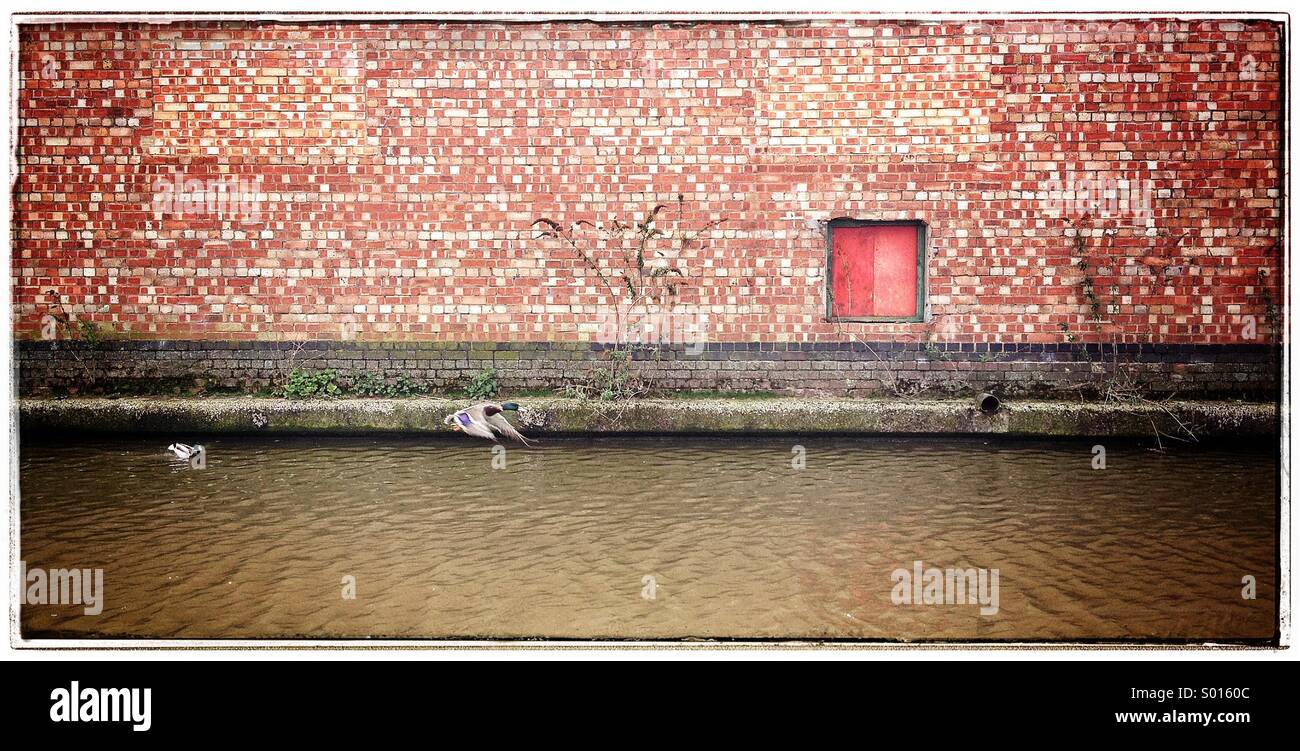 Roten Platz in Mauer, grand union Canal, UK Stockfoto