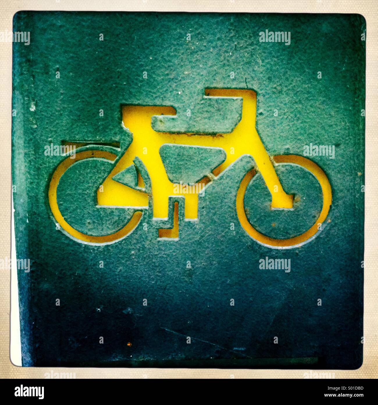 Fahrrad-Schild an der Wand Stockfoto