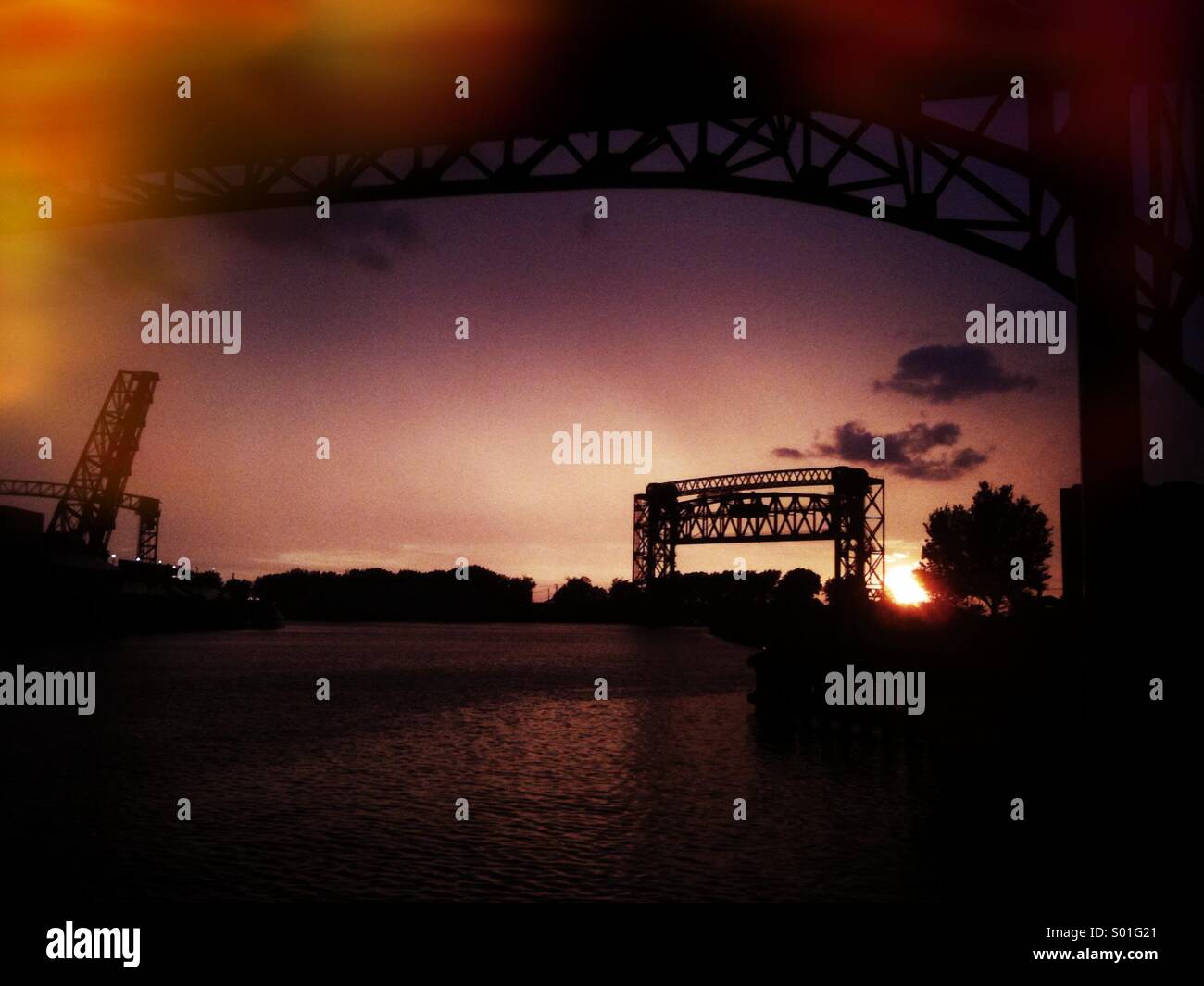 Brücken und Sonnenuntergang Cleveland-ohio Stockfoto