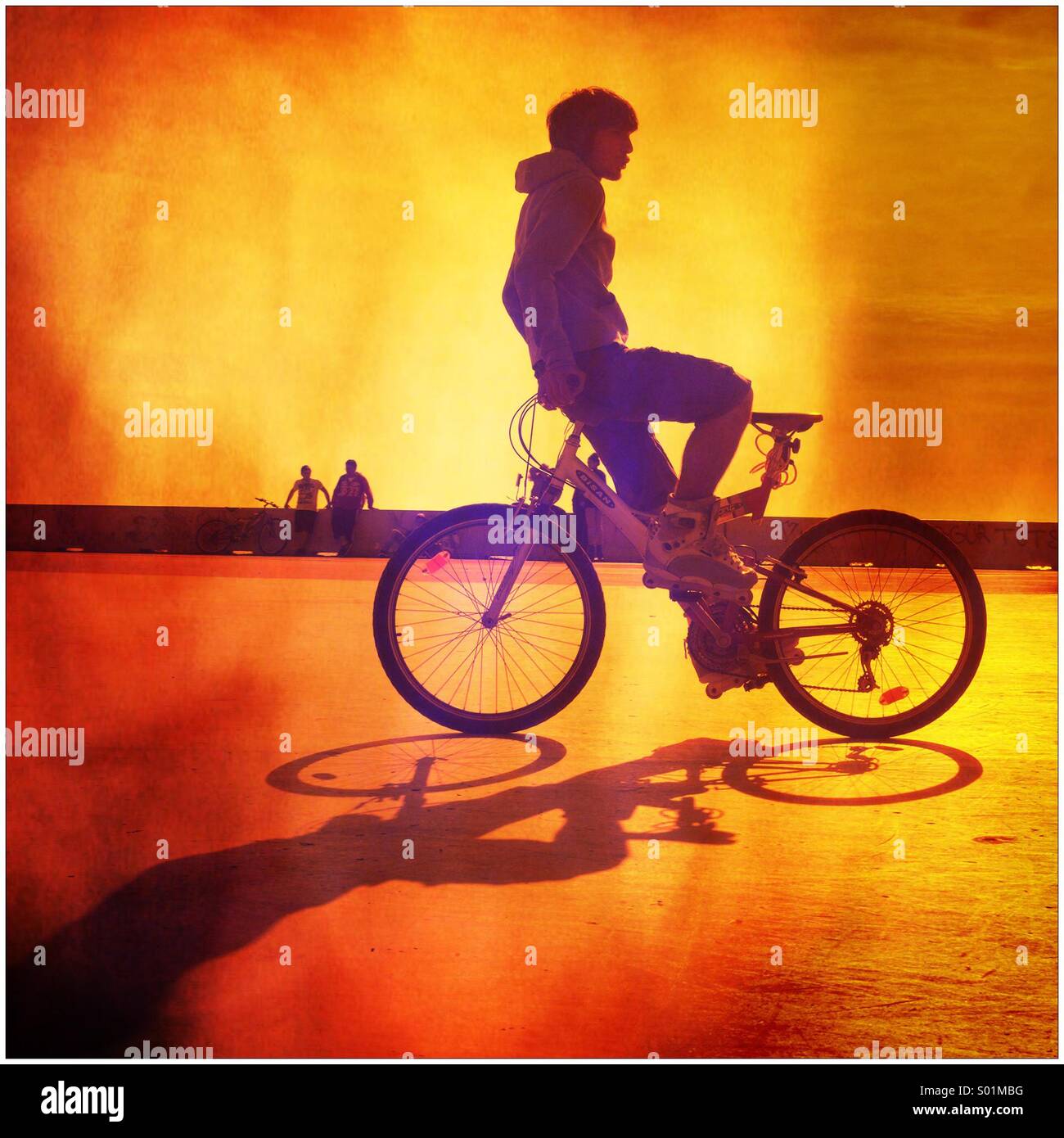 Mann auf dem Fahrrad Stockfoto