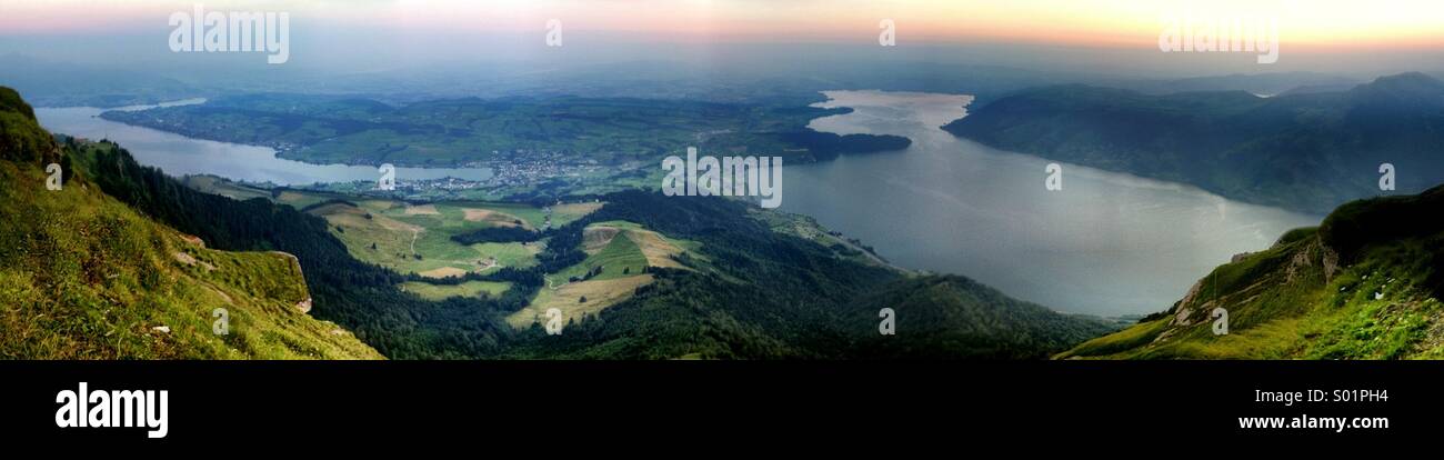 Panorama des Sees Luzern - Smartphone-aufgenommenes Stockfoto