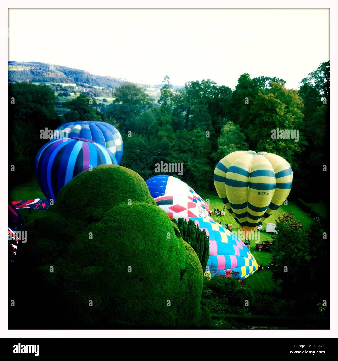 Heißluftballons, die immer bereit zu fliegen Stockfoto