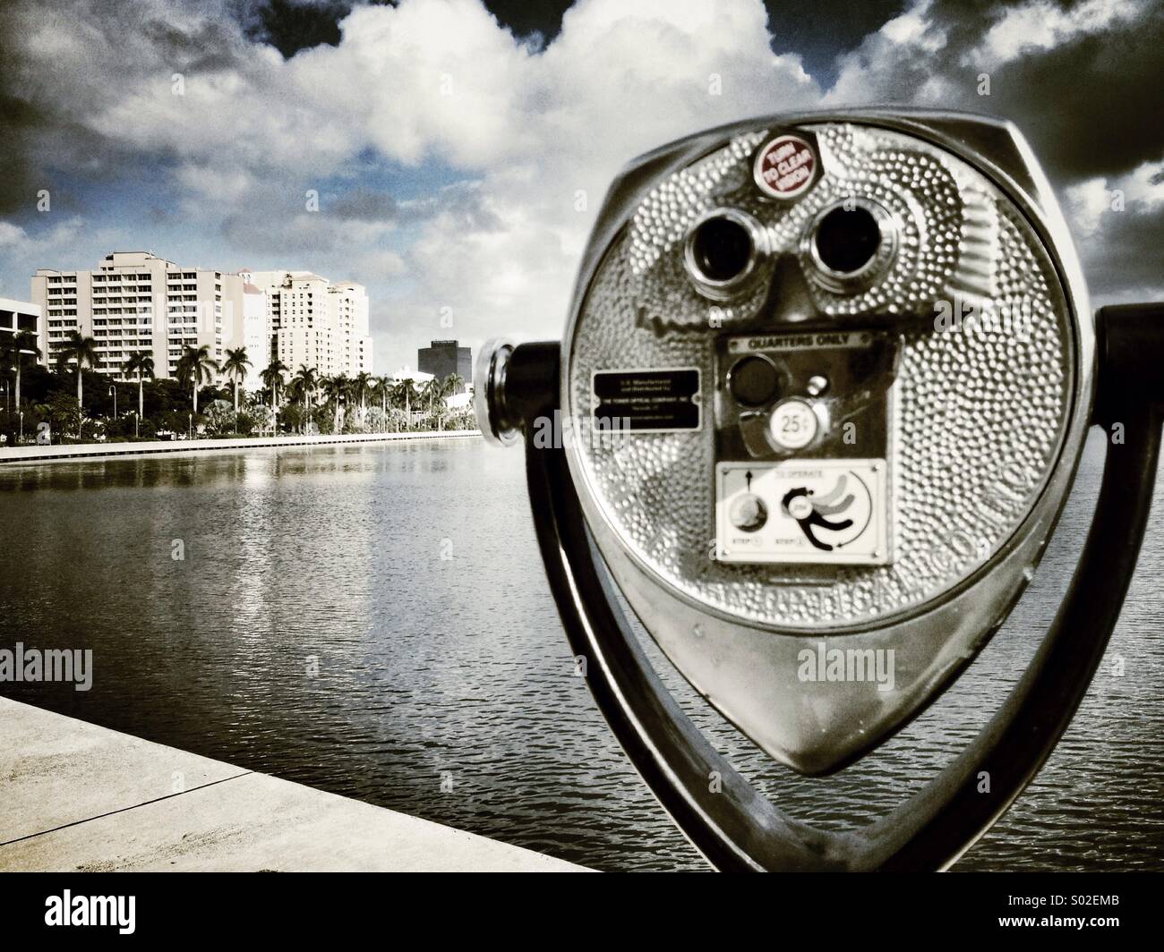 Münz sightseeing Sucher im West Palm Beach Waterfront. Stockfoto